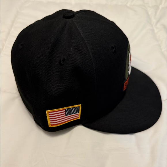 Cincinnati Bengals New Era Black 59FIFTY 7 1/8 hat - Picture 3 of 5